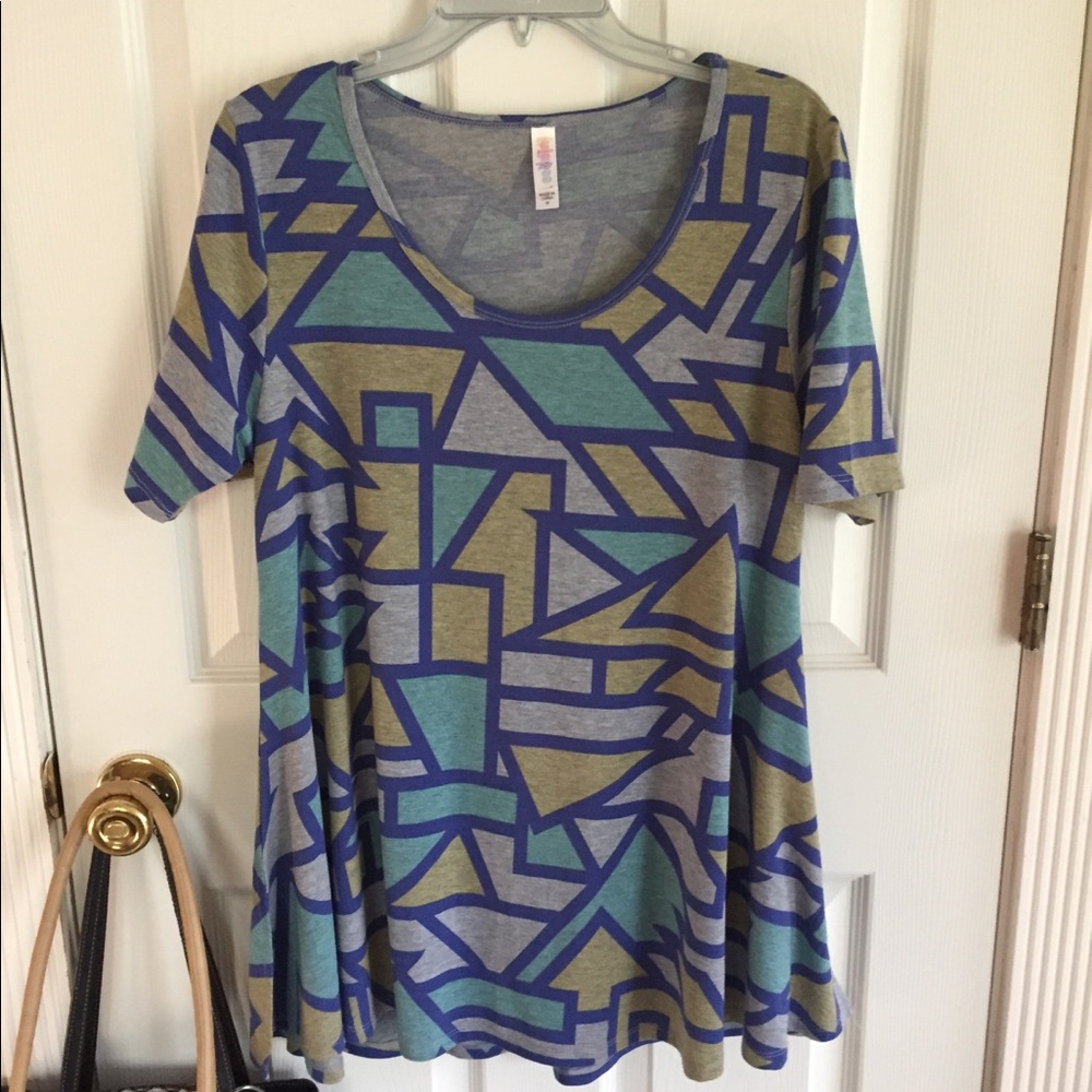 Women’s Lularoe Top
